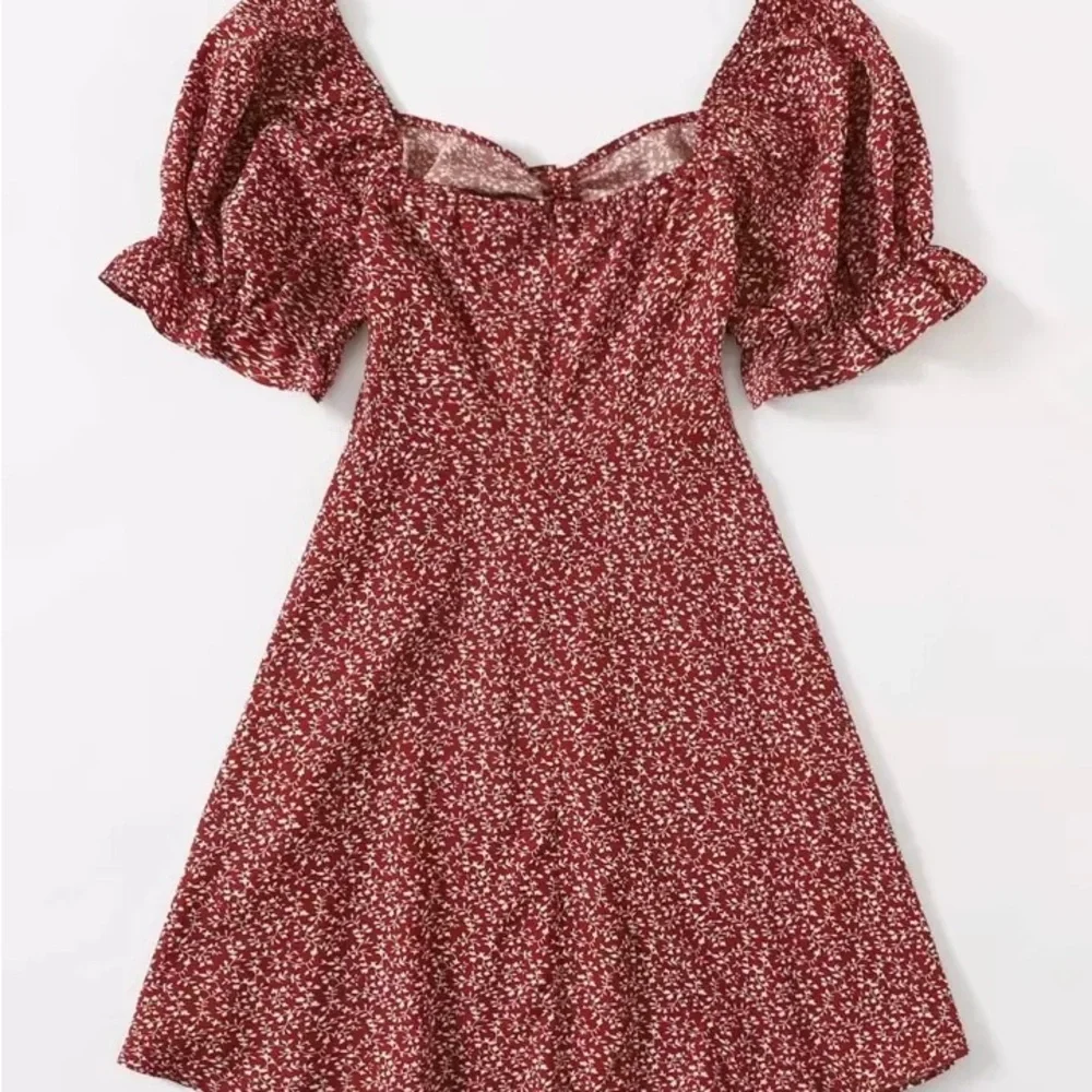 SHEIN Burgundy Floral Puff Sleeve Mini Dress - Picture 2 of 4